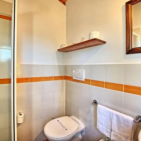 Ponte A Ema Sleeps 4 Air Con Grassina